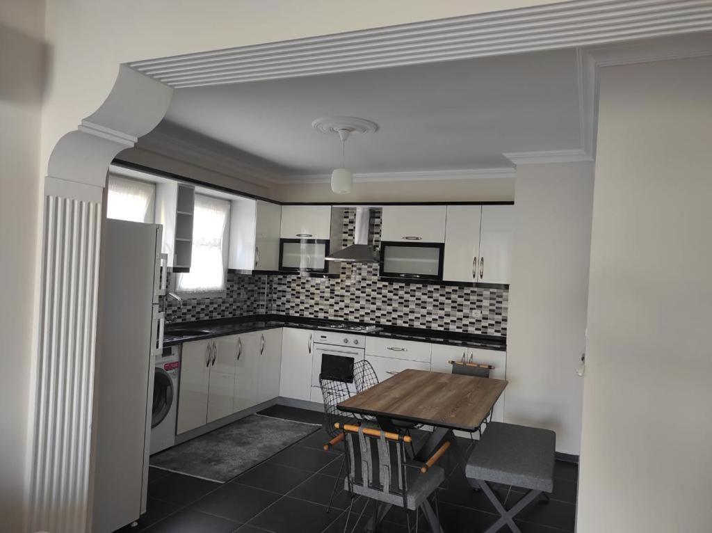 Fethiye City Center Cozy Apartments By Lookbookholiday Eksteriør bilde